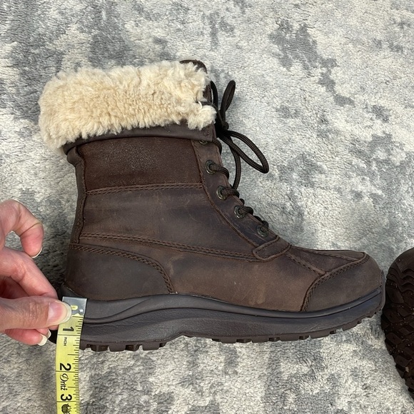 UGG Adirondack Boot III Distressed Burnt Cedar Brown Rain Snow Duck Sz 6 - Picture 15 of 15